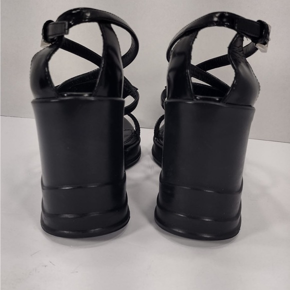 Prada Black Women's Sandals size 7.5 pre
Owned Exellent condition - Picture 6 of 12
